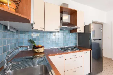 Malinska 2-Bedroom Apartment with Seaview