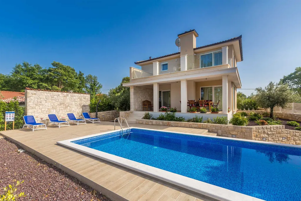 Pool & Jacuzzi Villa for 10 Guests in Malinska - Ljutići