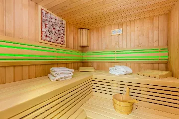 Pool & Jacuzzi Villa for 10 Guests in Malinska - Ljutići