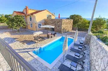 4-Bedroom Villa with Private Pool in Krk - Vrh