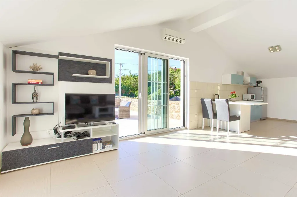 4-Bedroom Villa with Private Pool in Krk - Vrh