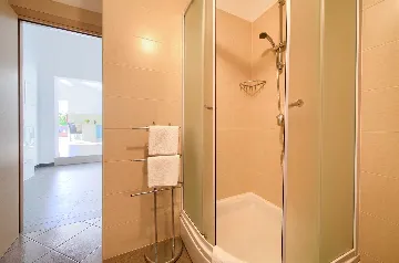 4-Bedroom Villa with Private Pool in Krk - Vrh