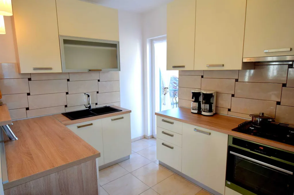 2-Bedroom Apartment in Porat for up to 5 Guests