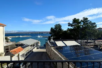 2-Bedroom Apartment in Porat for up to 5 Guests