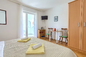 Studio Apartment for 2 Guests with Balcony in Krk