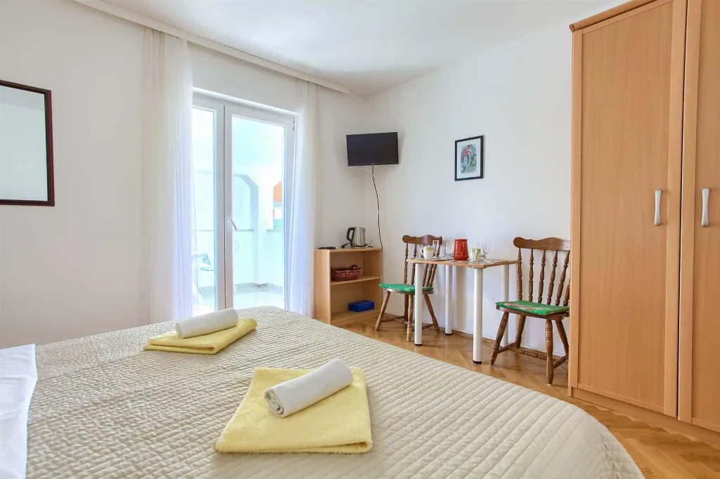 Studio Apartment for 2 Guests with Balcony in Krk