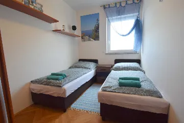 Renovated Apartment with Covered Balcony, Malinska