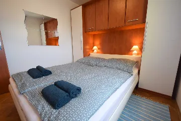 Renovated Apartment with Covered Balcony, Malinska