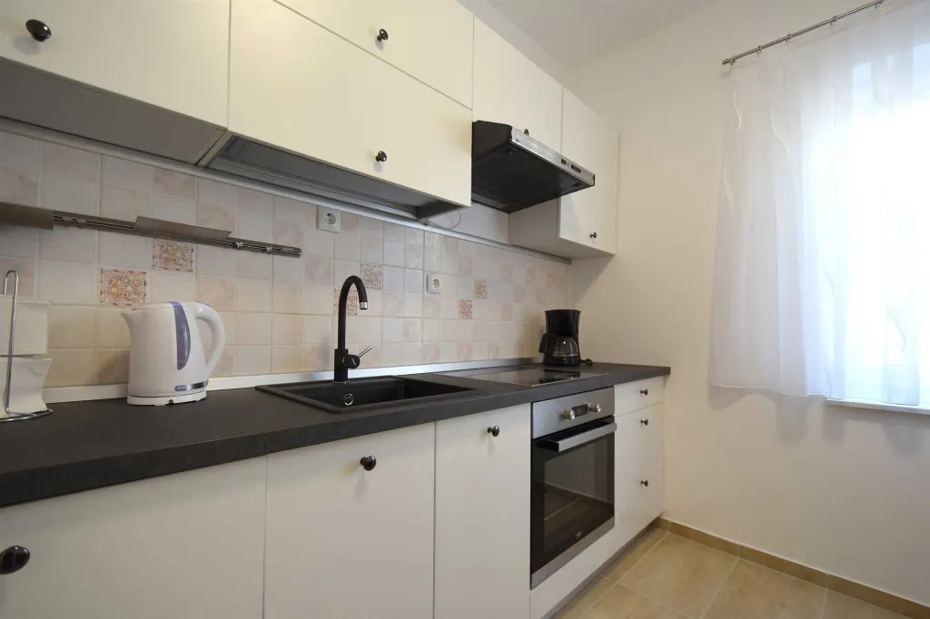 Ground-Floor Apartment for 4 in Krk, Croatia