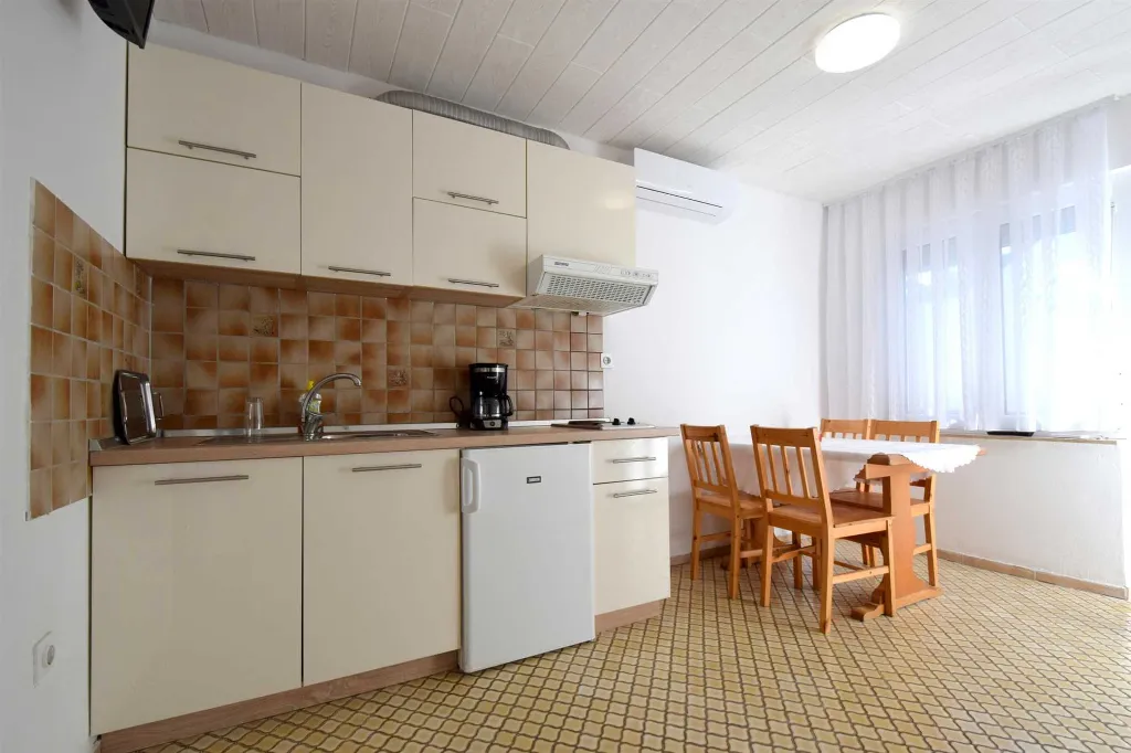 Apartment in Krk for 3 Guests with Terrace