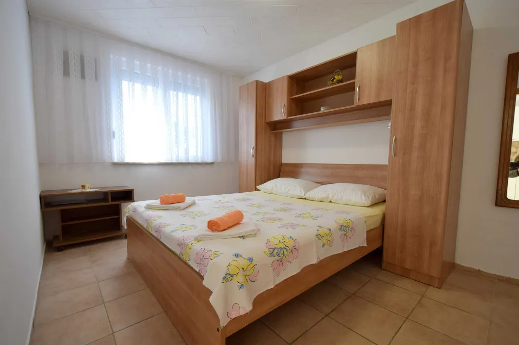 Apartment in Krk for 3 Guests with Terrace