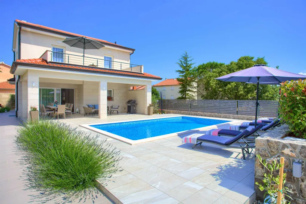 Malinska - Porat 3-Bedroom Villa with Private Pool