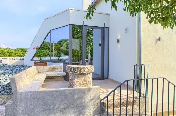 Bajčići 2-Bedroom Villa for Up to 6 Guests