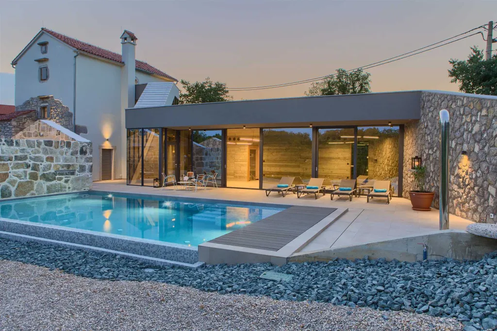 Bajčići 2-Bedroom Villa for Up to 6 Guests
