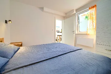 Malinska 1-Bedroom Apartment with Hot Tub for 3