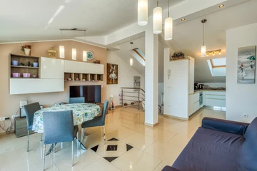 Two-Bedroom Apartment with Sea View in Njivice