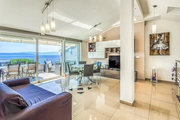 Two-Bedroom Apartment with Sea View in Njivice