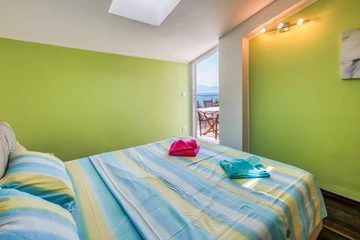 Two-Bedroom Apartment with Sea View in Njivice