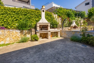 Two-Bedroom Apartment with Sea View in Njivice