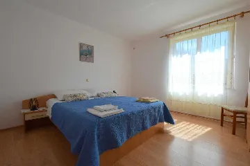 3-Bedroom Apartment in Njivice, 100 m to Beach
