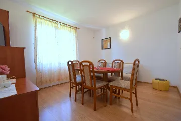 3-Bedroom Apartment in Njivice, 100 m to Beach