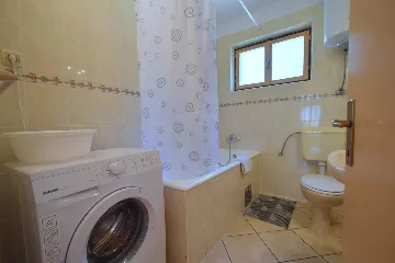 3-Bedroom Apartment in Njivice, 100 m to Beach