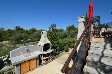 Sea-View Apartment in Omisalj for 6–8 Guests