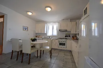 Sea-View Apartment in Omisalj for 6–8 Guests