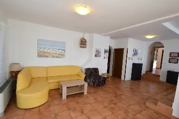 Sea-View Apartment in Omisalj for 6–8 Guests