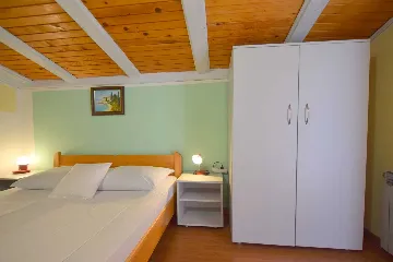 Njivice 2-Bedroom Apartment for Up to 4