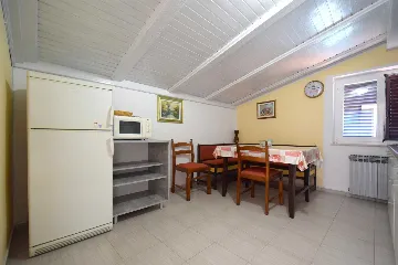 Njivice 2-Bedroom Apartment for Up to 4