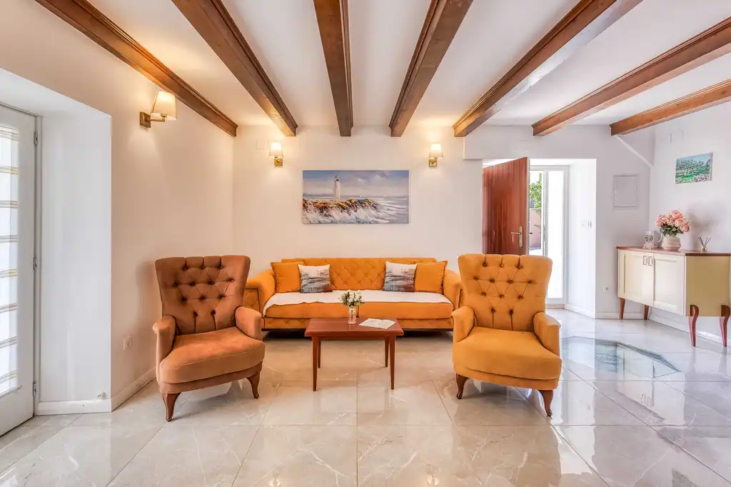 Traditional Villa with Private Pool and Garden in Bajčići