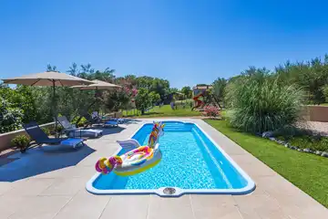 Traditional Villa with Private Pool and Garden in Bajčići