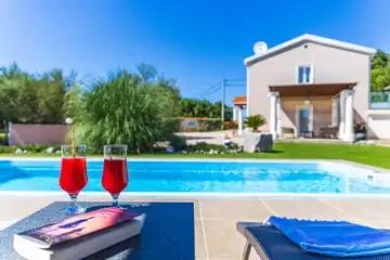 Traditional Villa with Private Pool and Garden in Bajčići