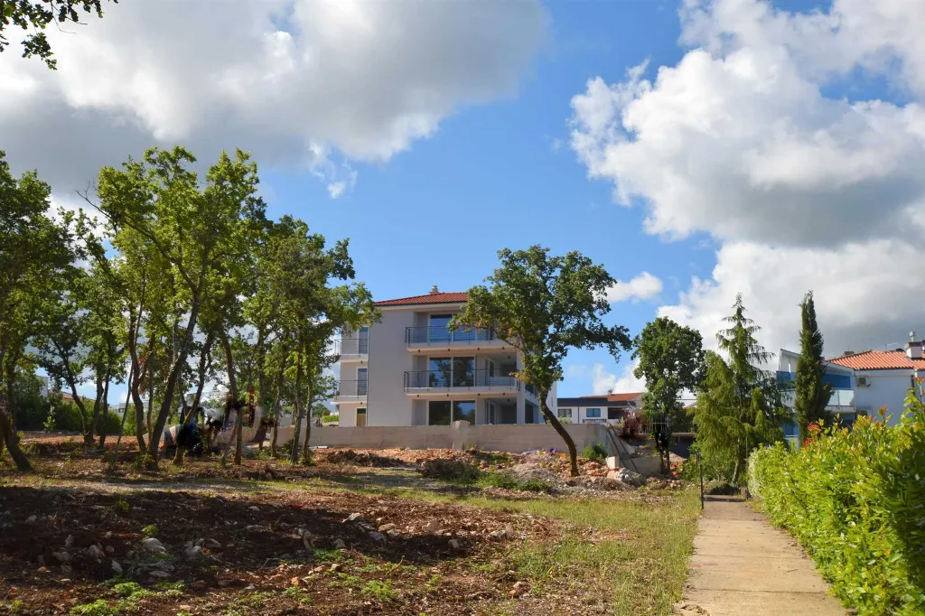Malinska 3-Bedroom Apartment with Outdoor Jacuzzi