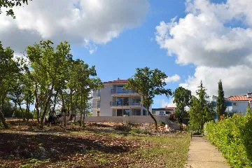 Malinska 3-Bedroom Apartment with Outdoor Jacuzzi