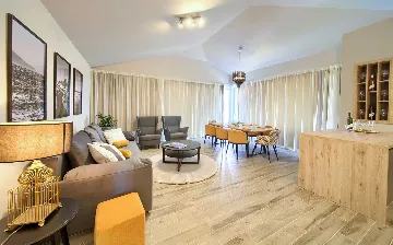 Malinska 3-Bedroom Apartment with Outdoor Jacuzzi