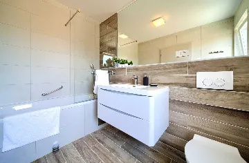 Malinska 3-Bedroom Apartment with Outdoor Jacuzzi