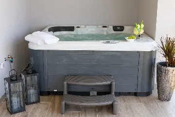 Malinska 3-Bedroom Apartment with Outdoor Jacuzzi