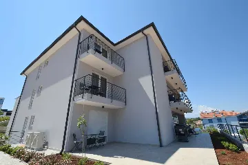 Malinska 3-Bedroom Apartment with Balcony Hot Tub