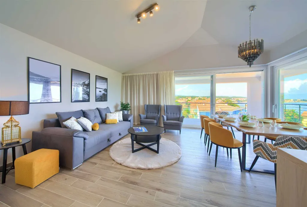 Malinska 3-Bedroom Apartment with Balcony Hot Tub