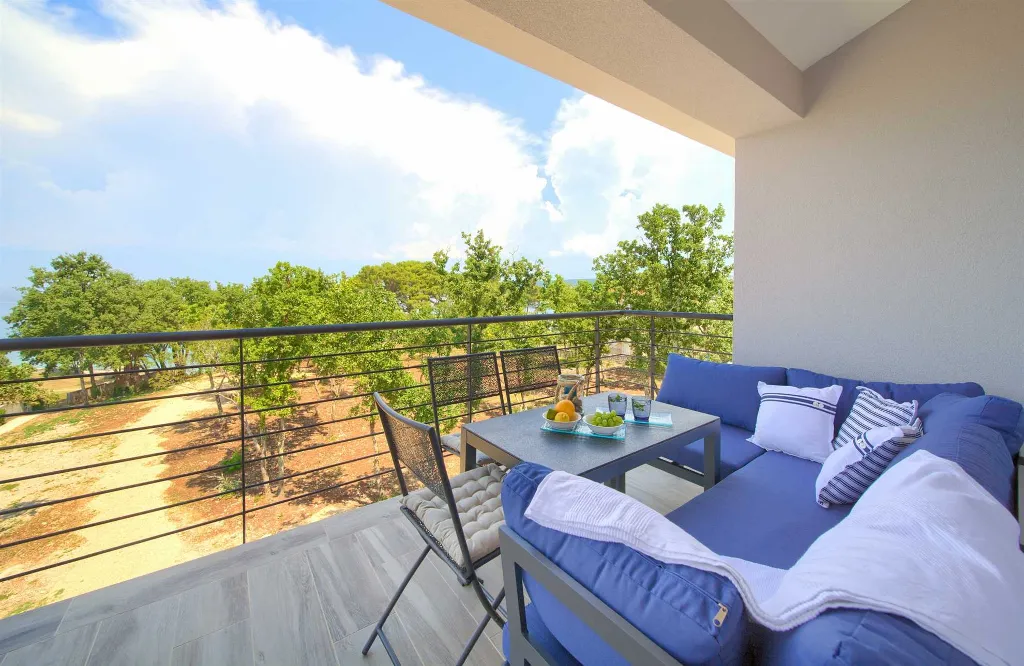 Malinska 3-Bedroom Apartment with Balcony Hot Tub