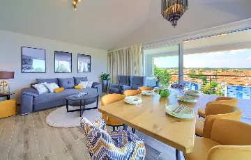 Malinska 3-Bedroom Apartment with Balcony Hot Tub