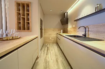 Malinska 3-Bedroom Apartment with Balcony Hot Tub