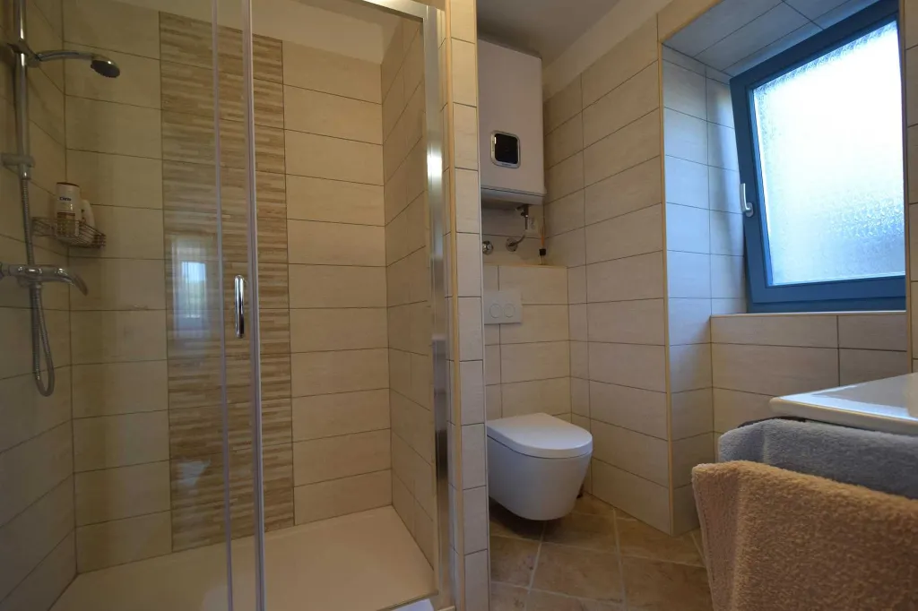 Ground-Floor Studio Apartment for 3 in Skrbčići