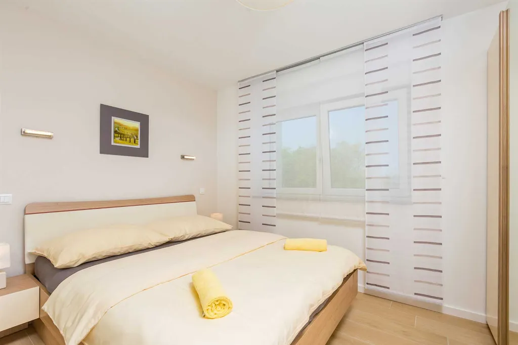 Modern Sea-View Villa in Malinska (Sleeps 8)