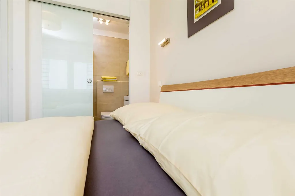 Modern Sea-View Villa in Malinska (Sleeps 8)