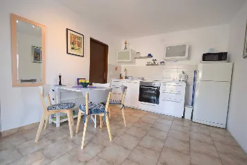 Omišalj 2-Bedroom Apartment with Sea-View Terrace