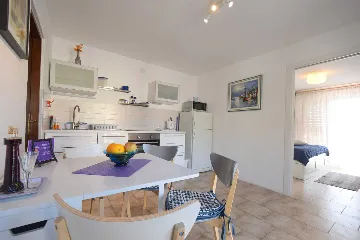 Omišalj 2-Bedroom Apartment with Sea-View Terrace