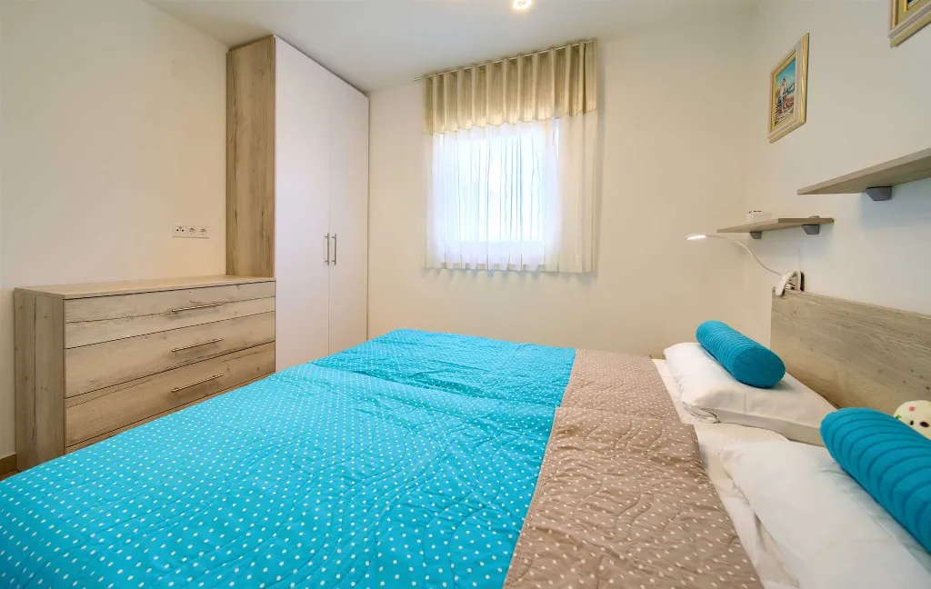 Malinska 2-Bedroom Apartment with Sea View